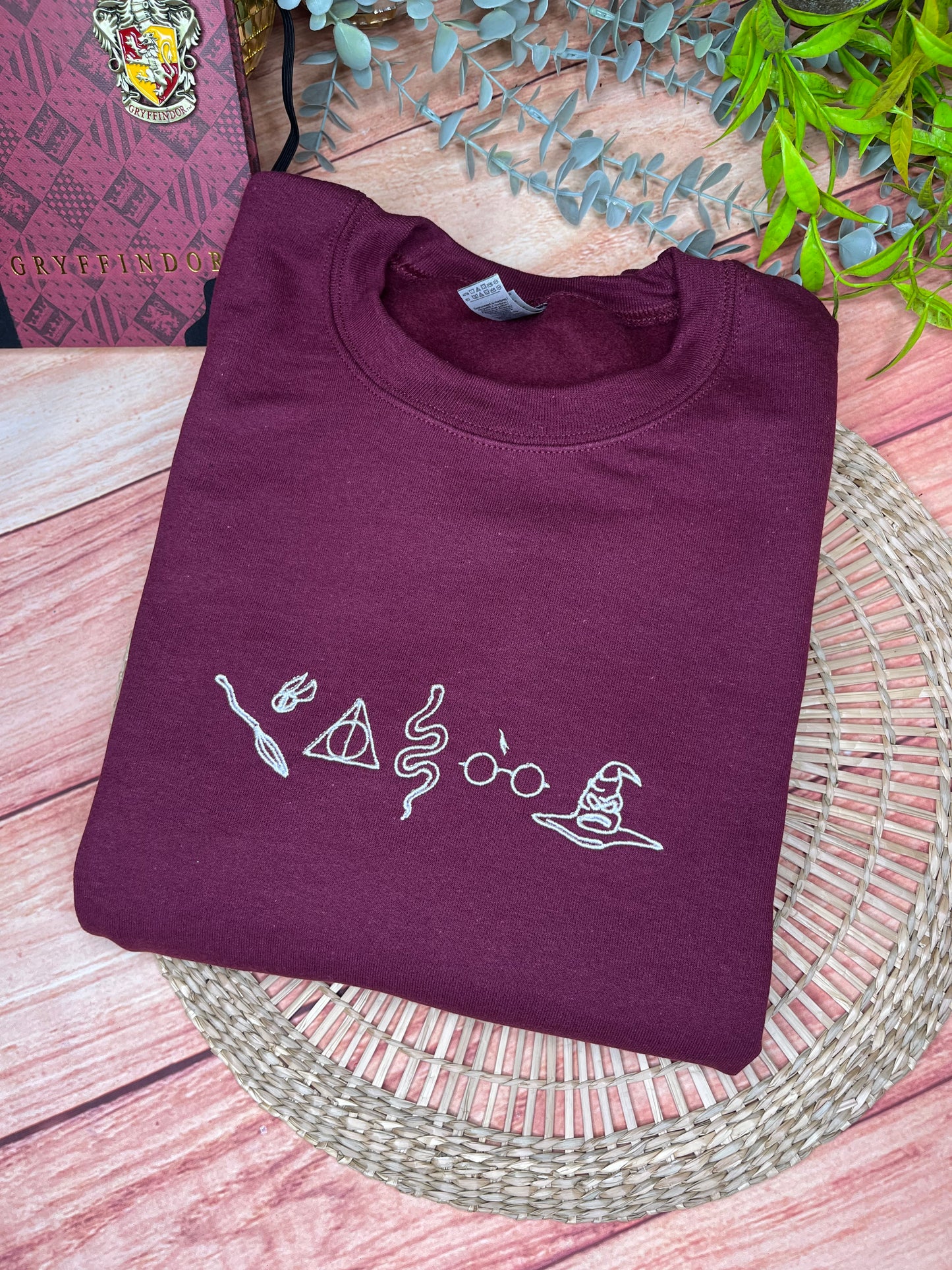 HARRY POTTER ICONS SORTING HAT EMBROIDERED SWEATSHIRT