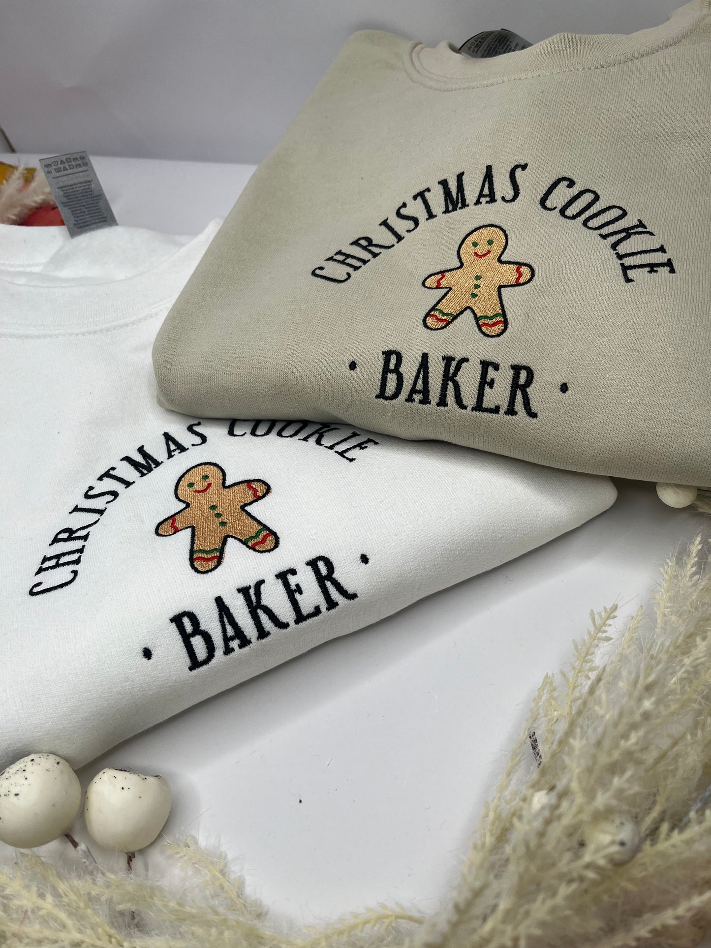 CHRISTMAS COOKIE BAKER EMBROIDERED SWEATSHIRT