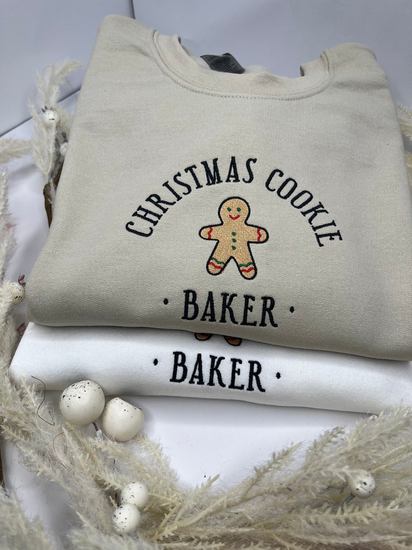CHRISTMAS COOKIE BAKER EMBROIDERED SWEATSHIRT