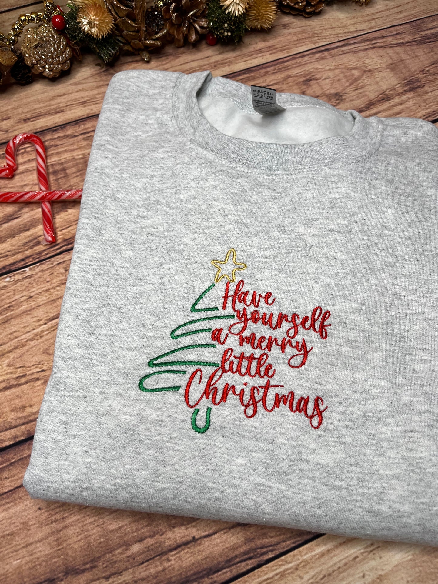 HAVE YOURSELF A MERRY LITTLE CHRISTMAS SWEATSHIRT SIZE MEDIUM