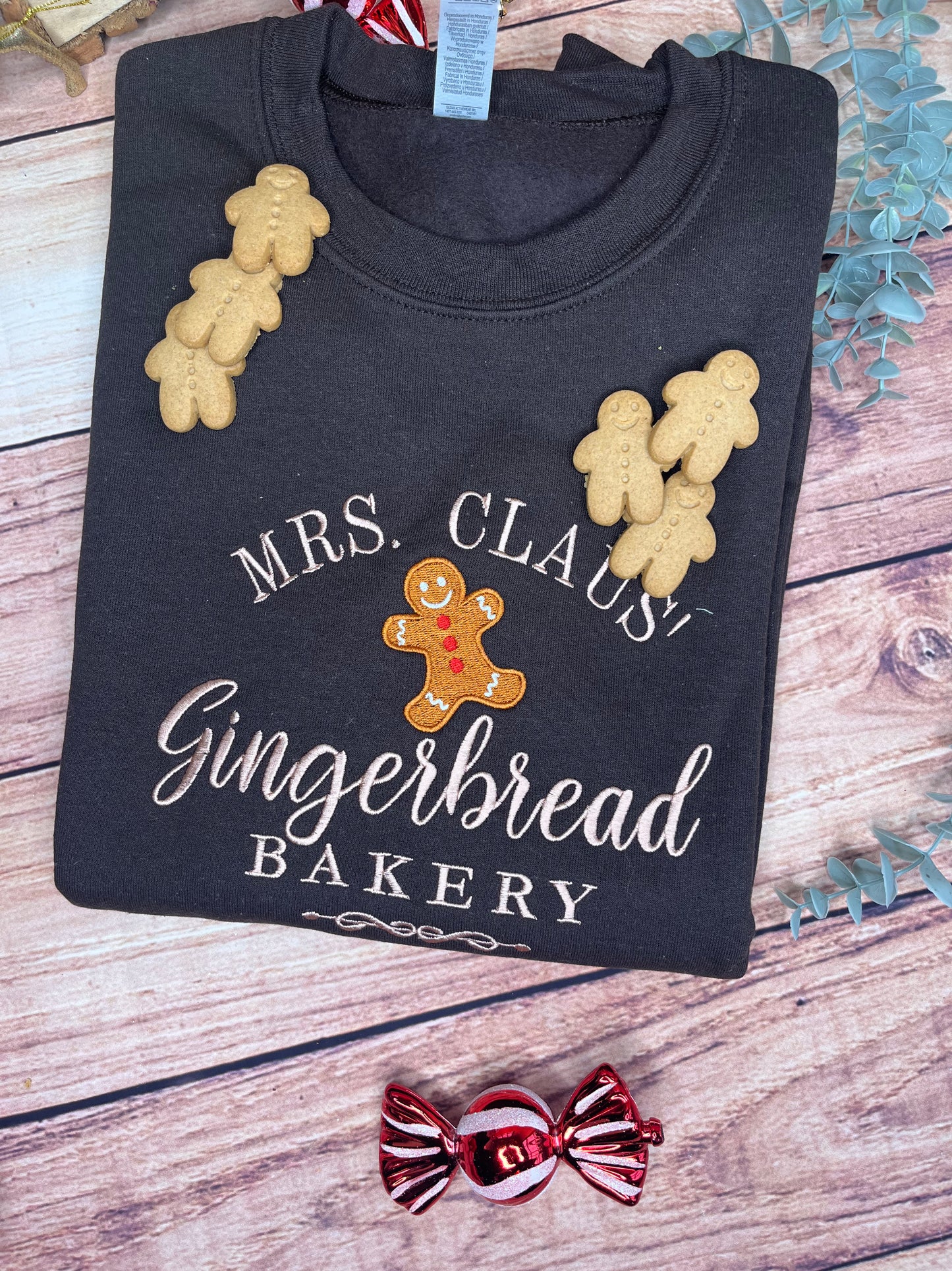 MRS CLAUS' GINGERBREAD BAKERY SWEATSHIRT
