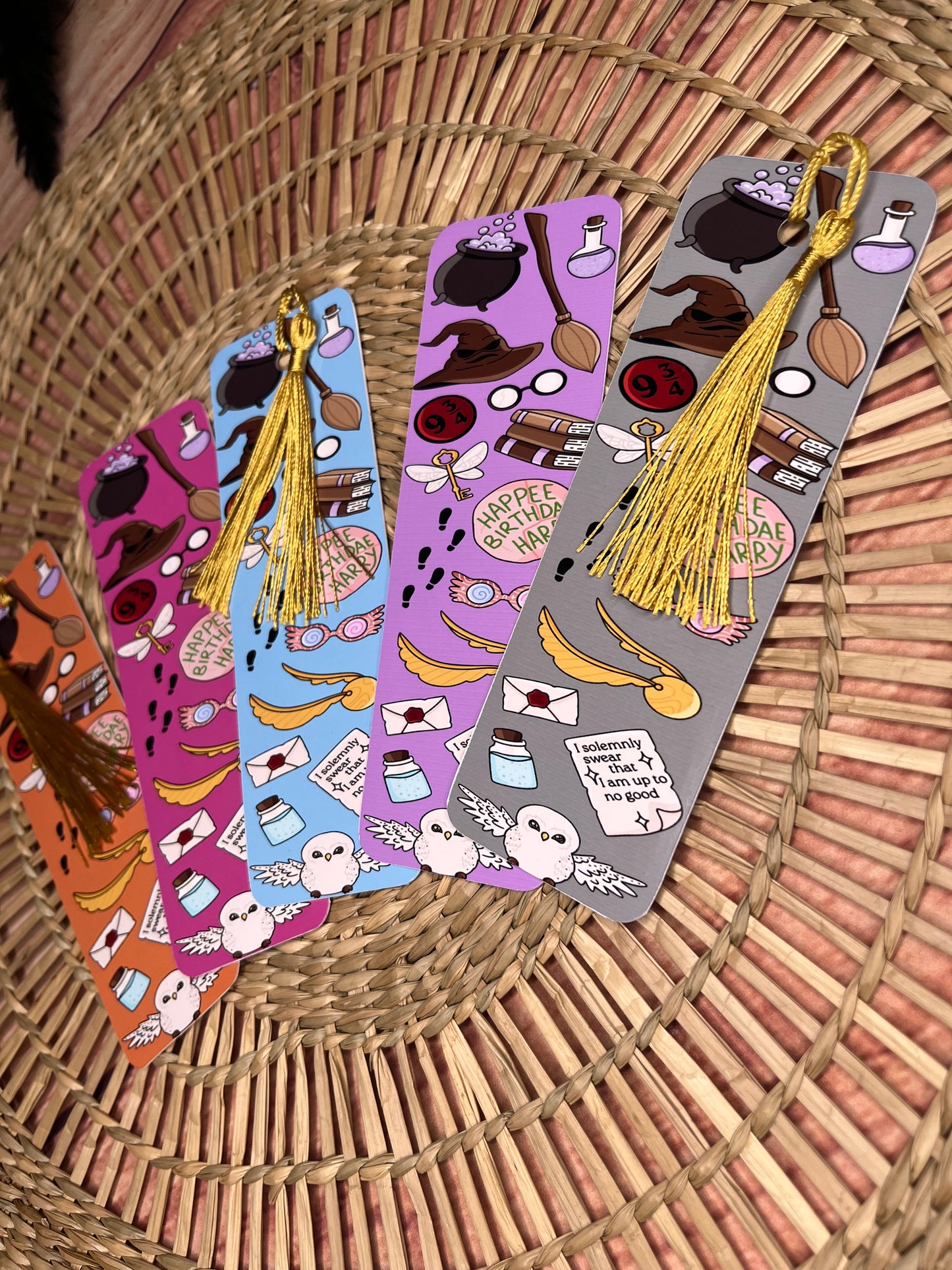 HARRY POTTER WIZARDING BOOKMARK WITH OR WITH-OUT TASSEL 1