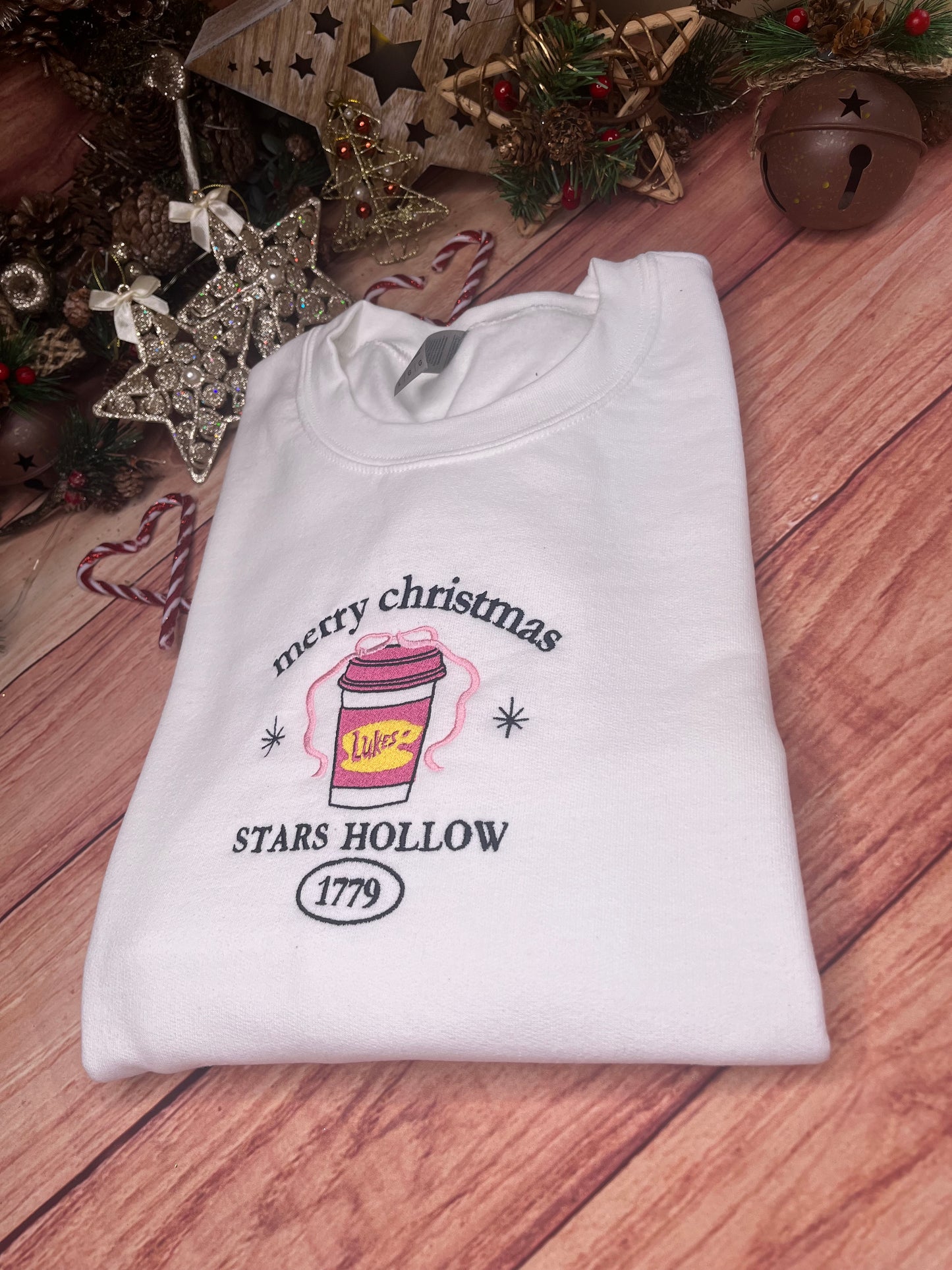 GILMORE GIRLS CHRISTMAS COFFEE CUP EMBROIDERED SWEATSHIRT