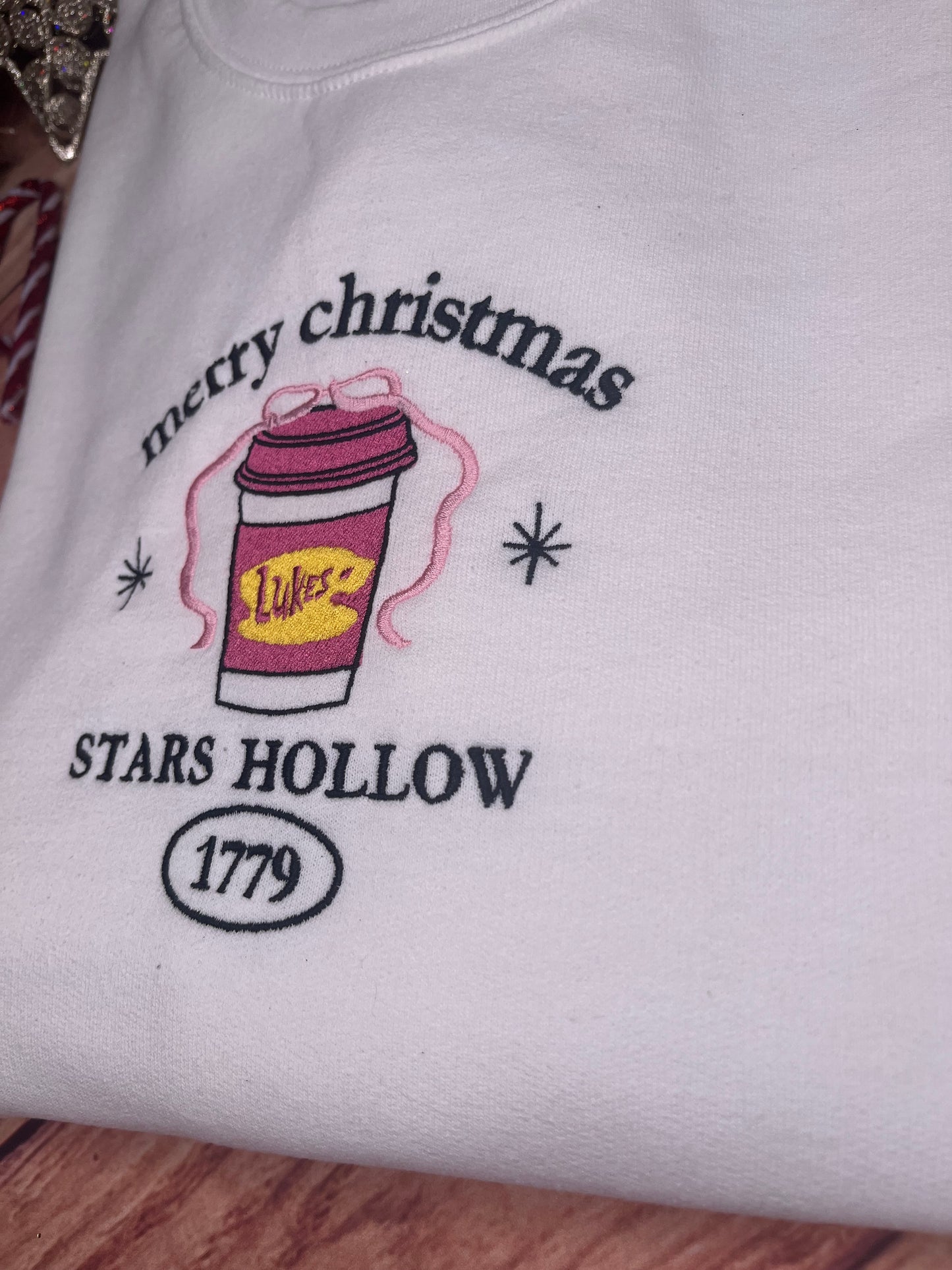GILMORE GIRLS CHRISTMAS COFFEE CUP EMBROIDERED SWEATSHIRT