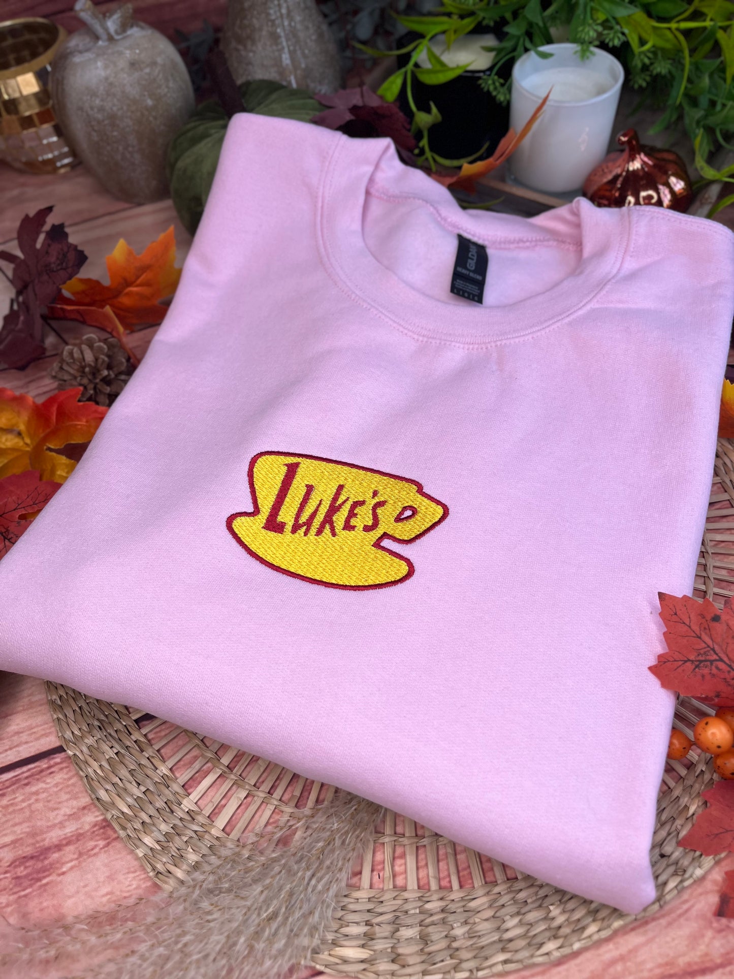 LUKES DINER EMBROIDERED SWEATSHIRT