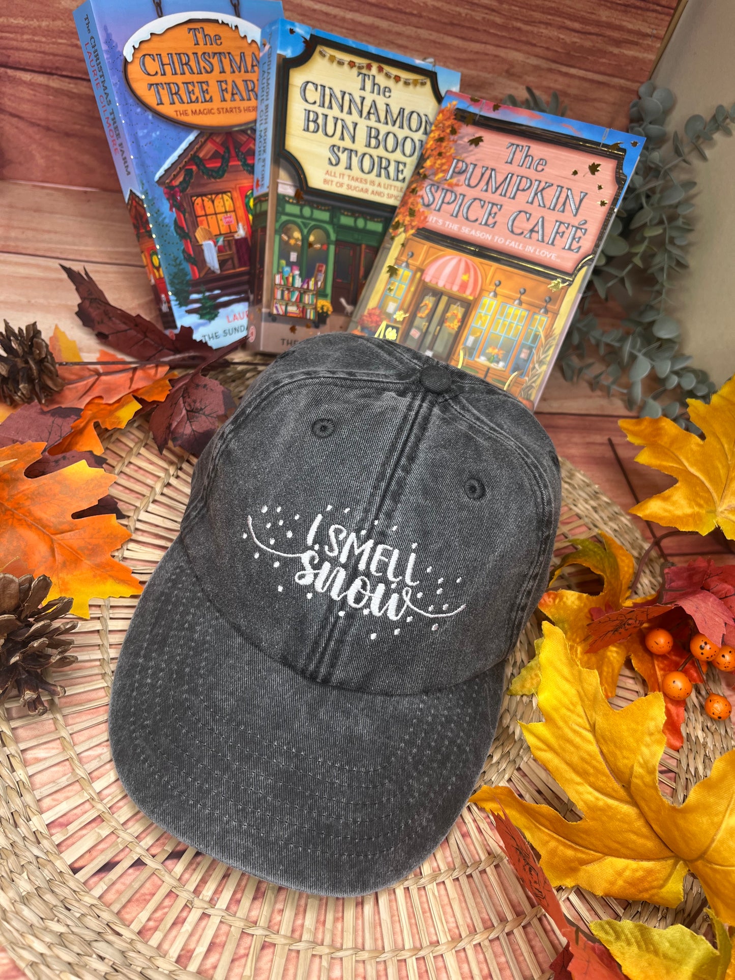 I SMELL SNOW EMBROIDERED CAP