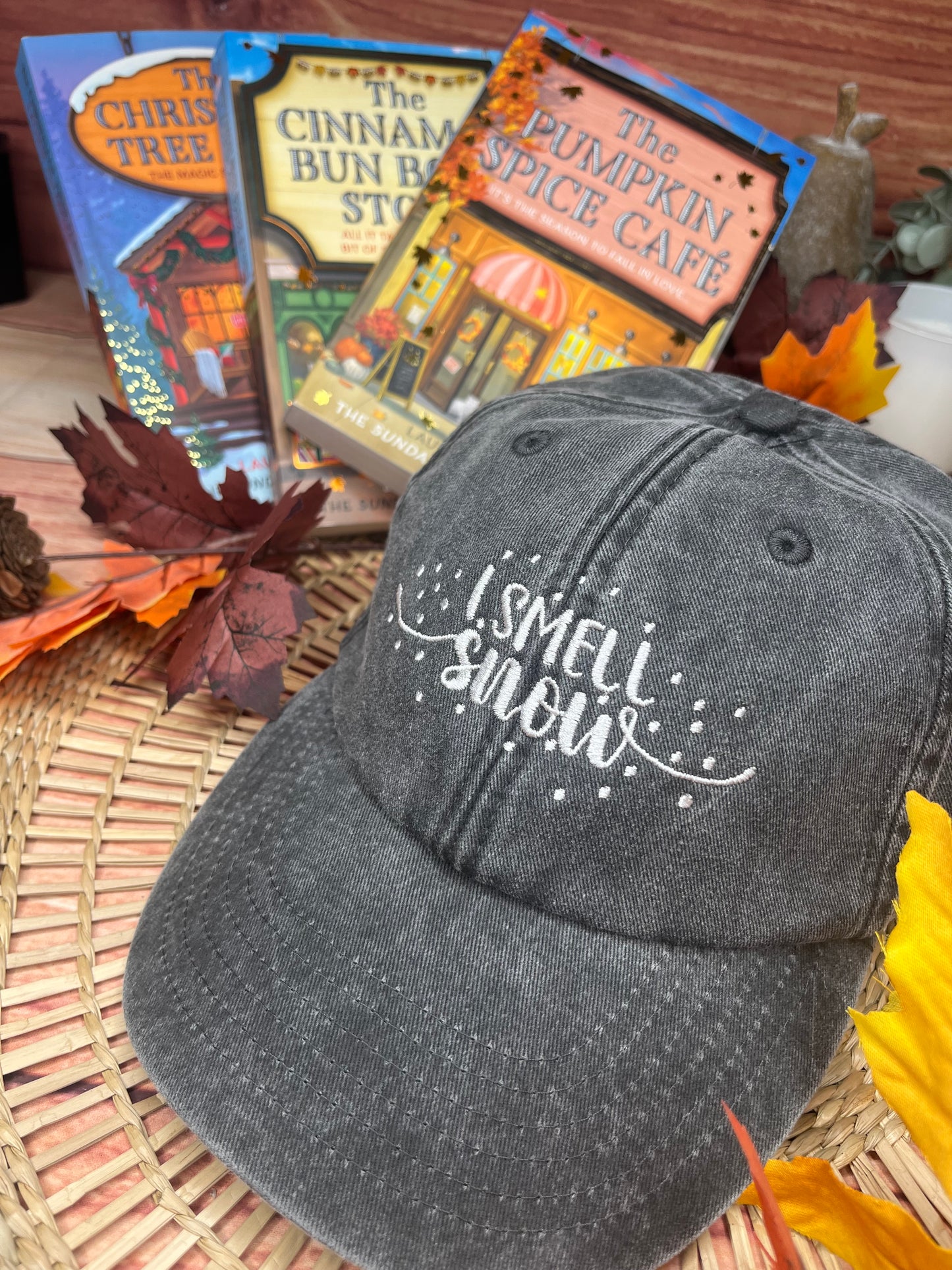 I SMELL SNOW EMBROIDERED CAP