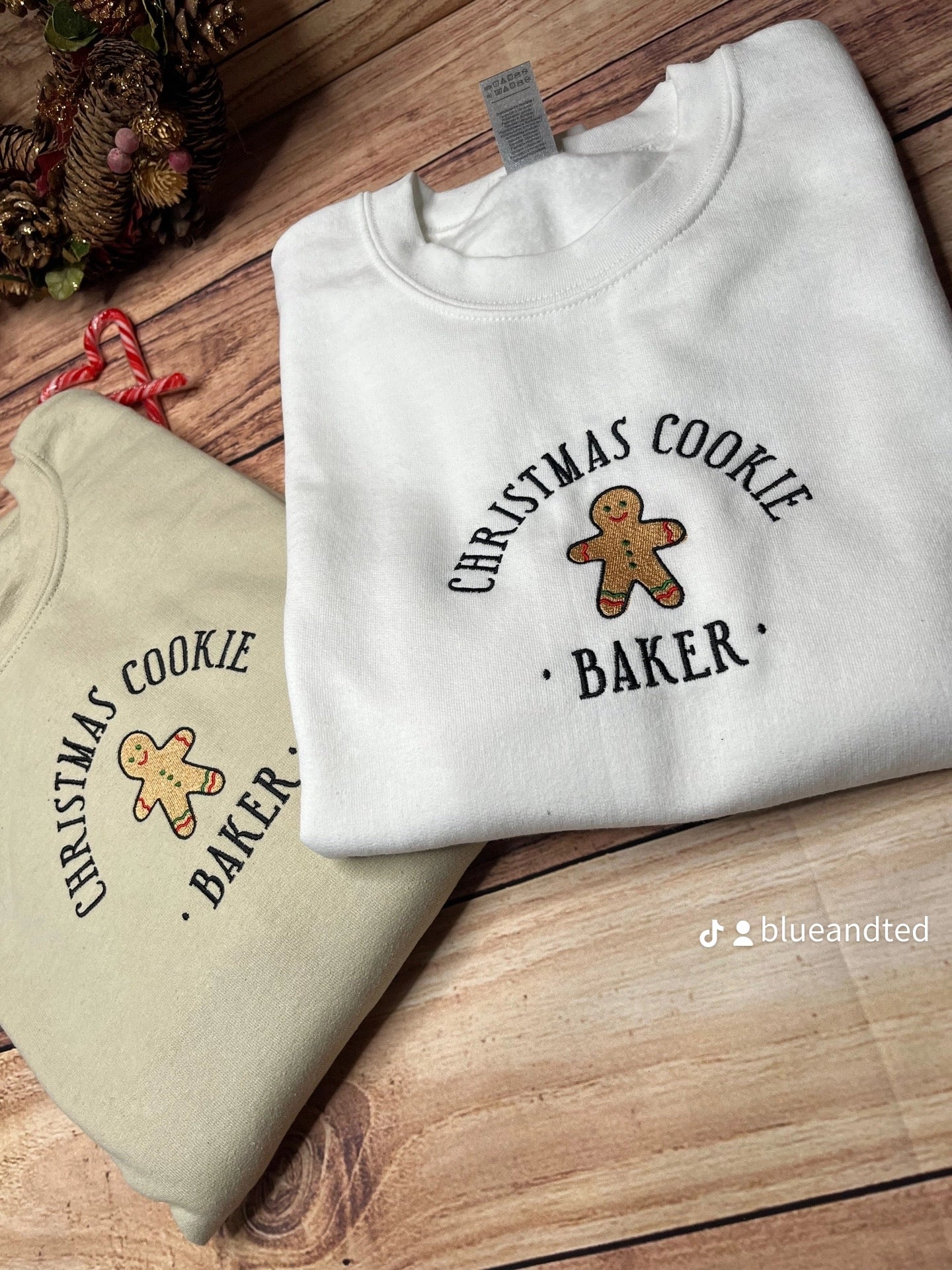 CHRISTMAS COOKIE BAKER EMBROIDERED SWEATSHIRT