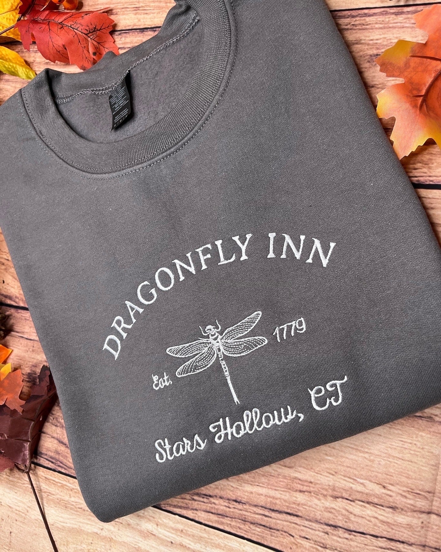 DRAGONFLY INN SWEATSHIRT READY TO POST MEDIUM