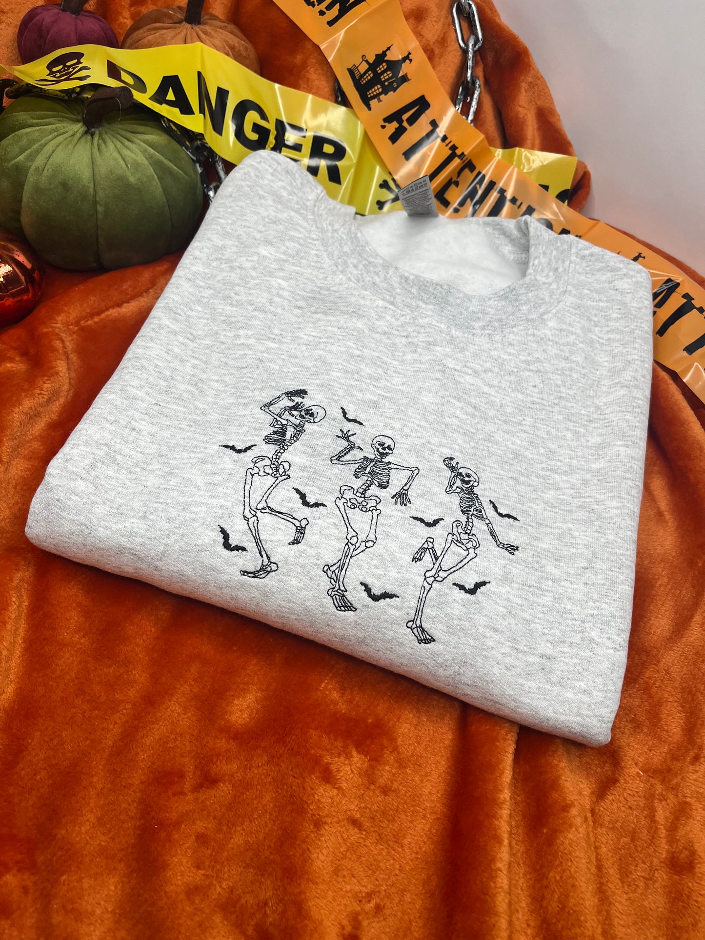 SKELETON EMBROIDERED DANCING SWEATSHIRT