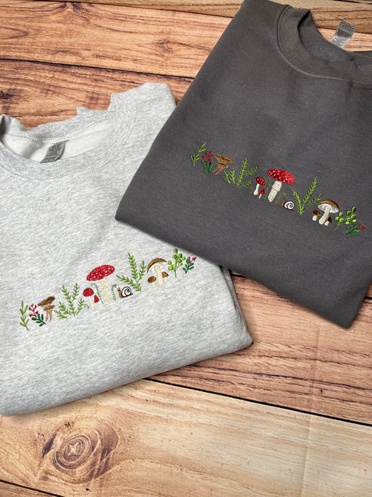 ENCHANTED FOREST EMBROIDERED SWEATSHIRT