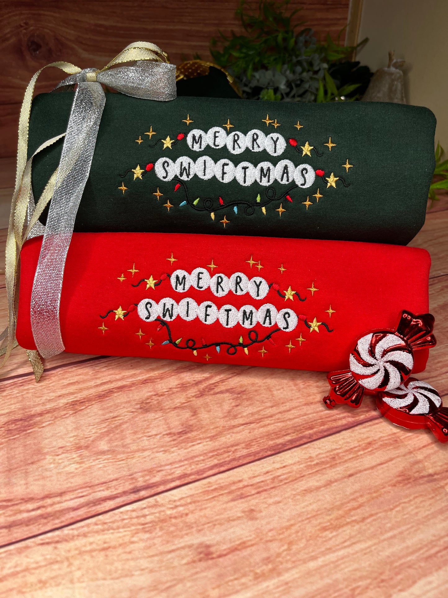 MERRY SWIFTMAS EMBROIDERED SWEATSHIRT