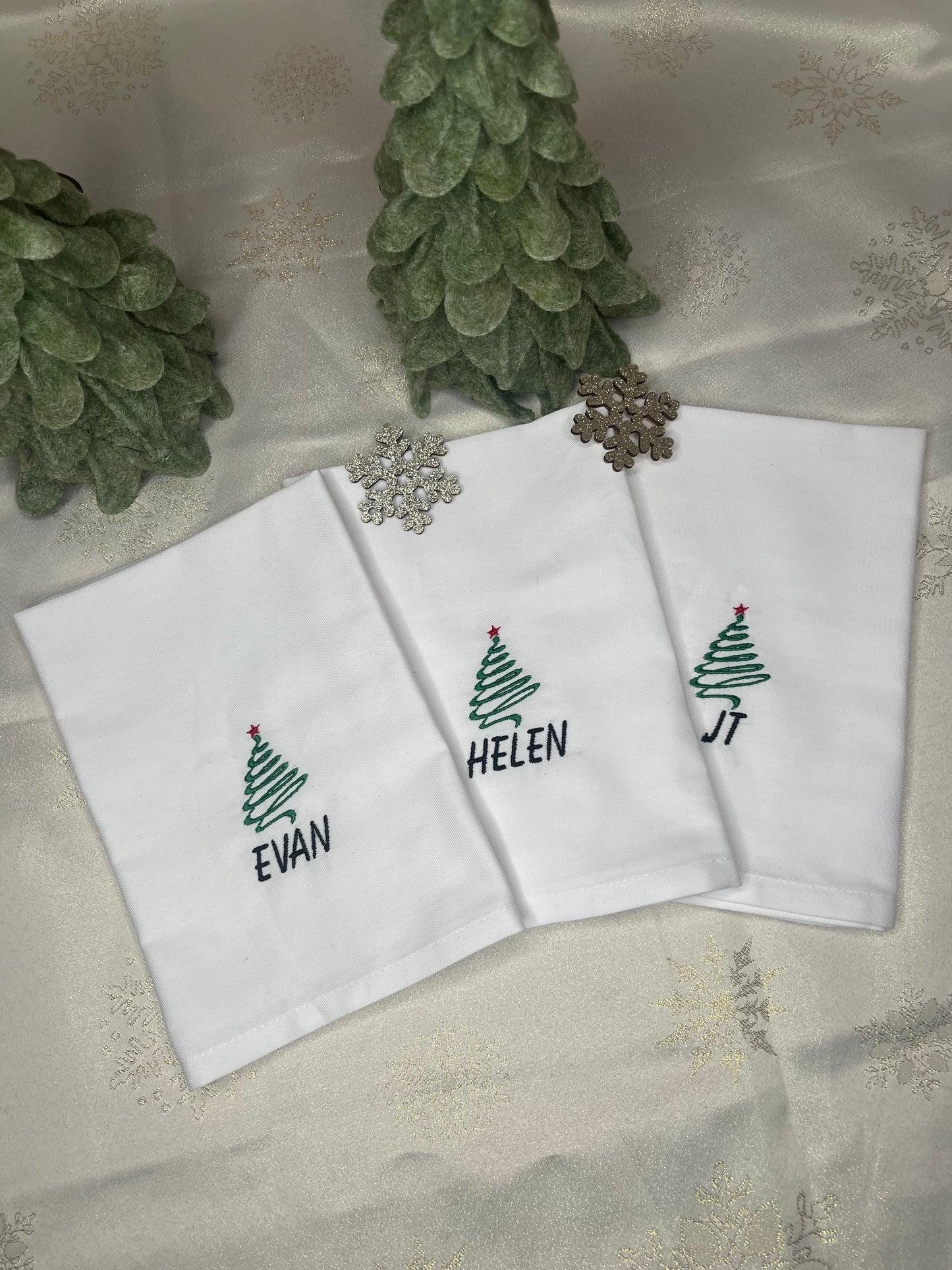 PERSONALISED CHRISTMAS TREE AND NAME NAPKIN