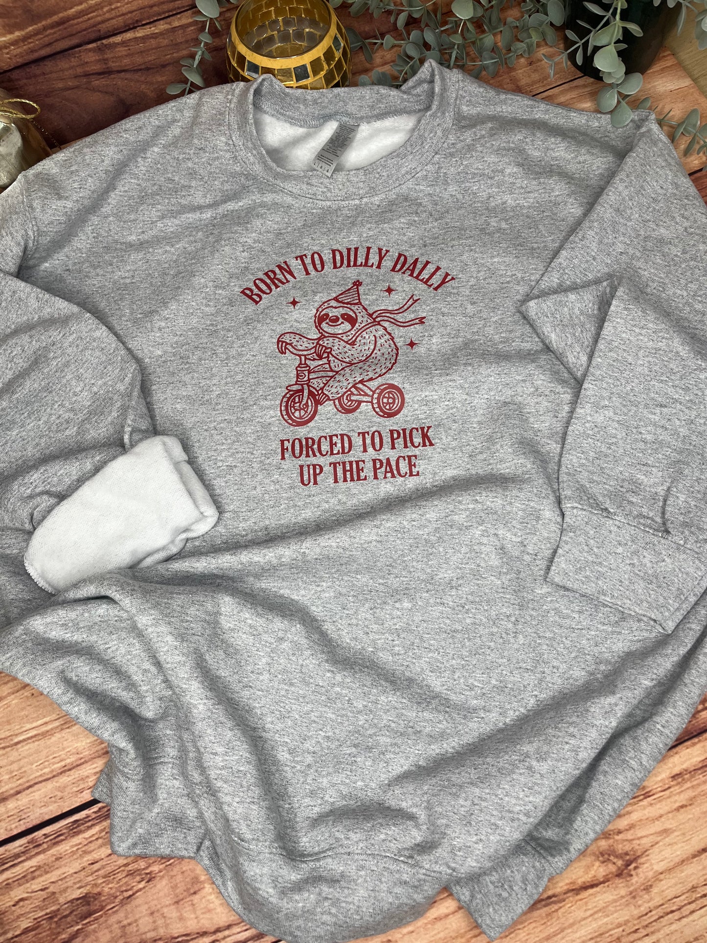 BORN TO DILLY DALLY PRINTED SWEATSHIRT