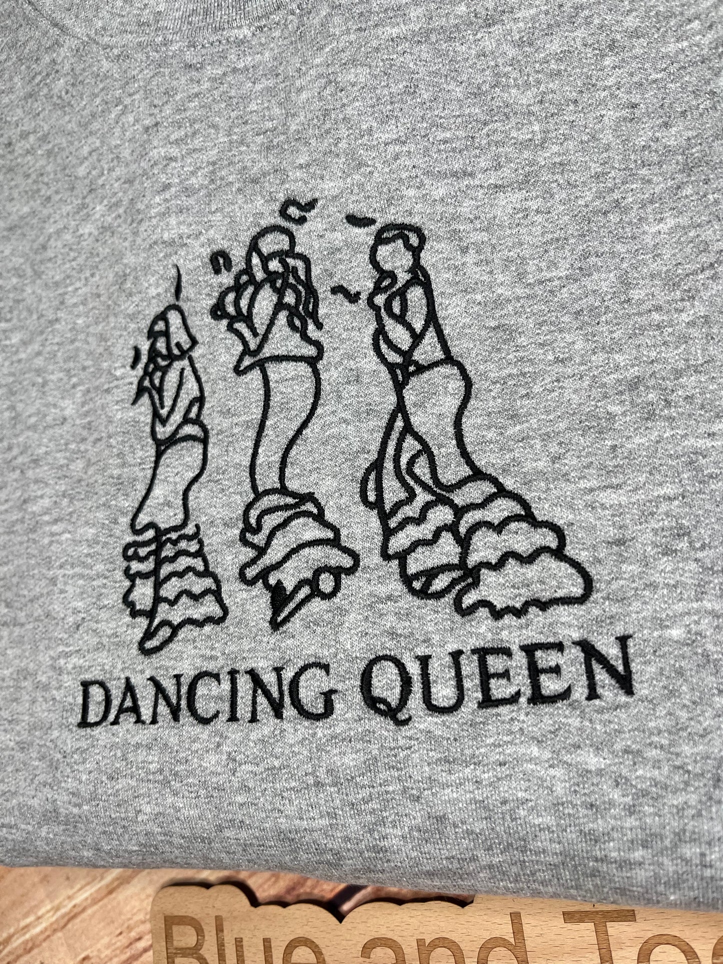 DANCING QUEEN MAMA MIA EMBROIDERED SWEATSHIRT