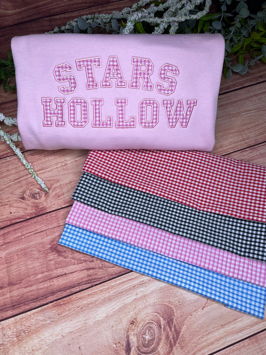 GILMORE GIRLS STARS HOLLOW EMBROIDERED APPLIQUÉ GINGHAM SWEATSHIRT