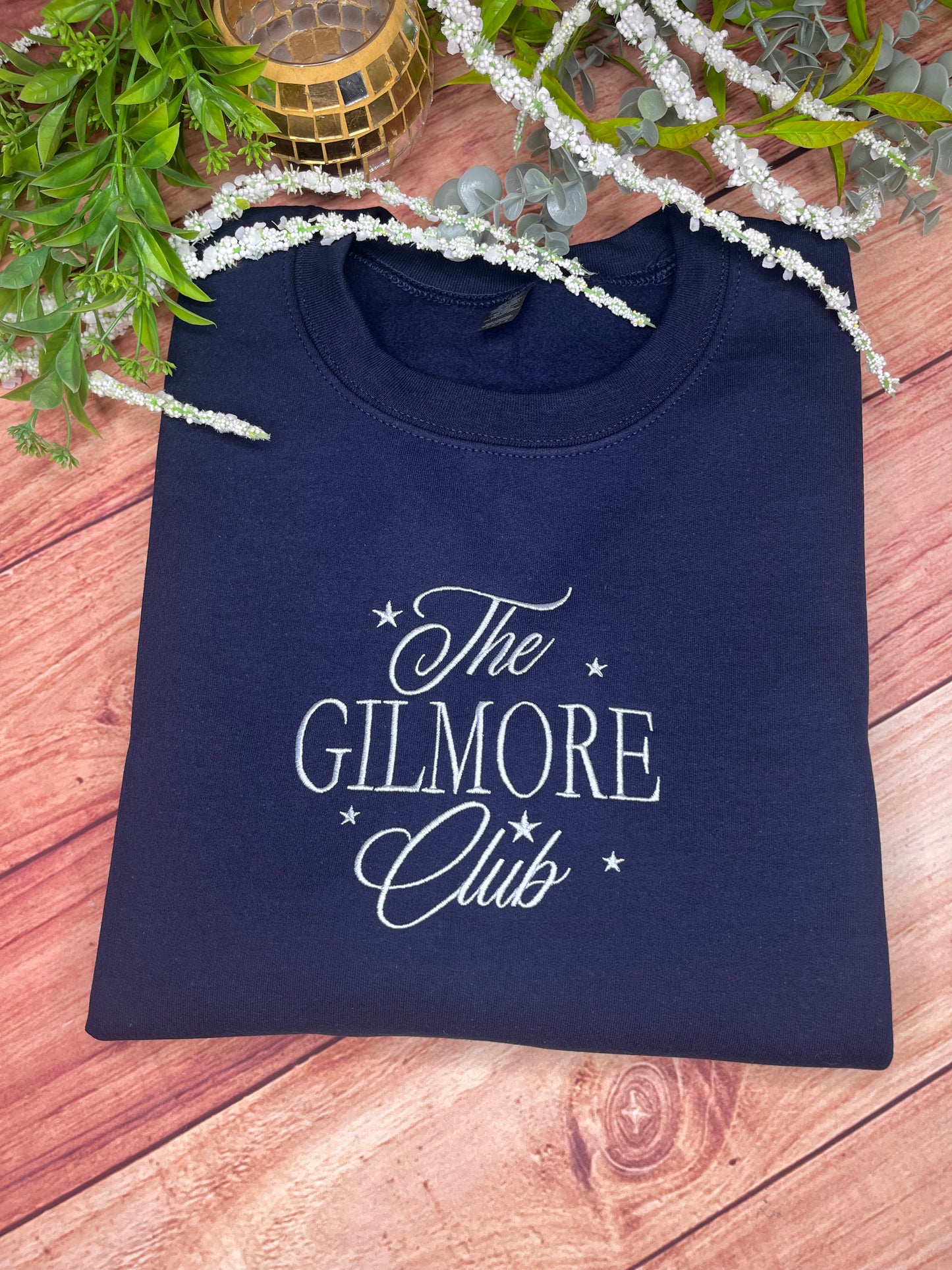THE GILMORE CLUB EMBROIDERED SWEATSHIRT