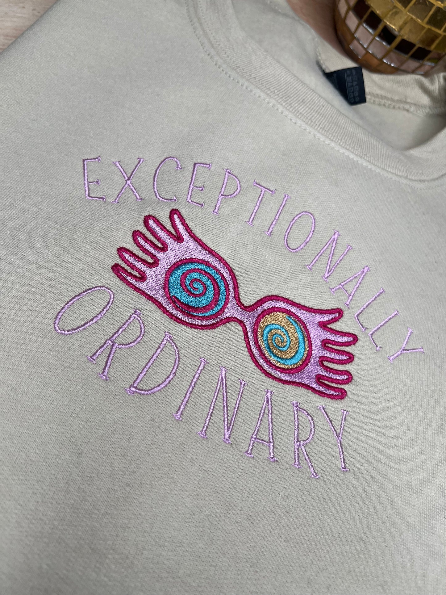 EXCEPTIONALLY ORDINARY LUNA LOVEGOOD SWEATSHIRT SIZE LARGE