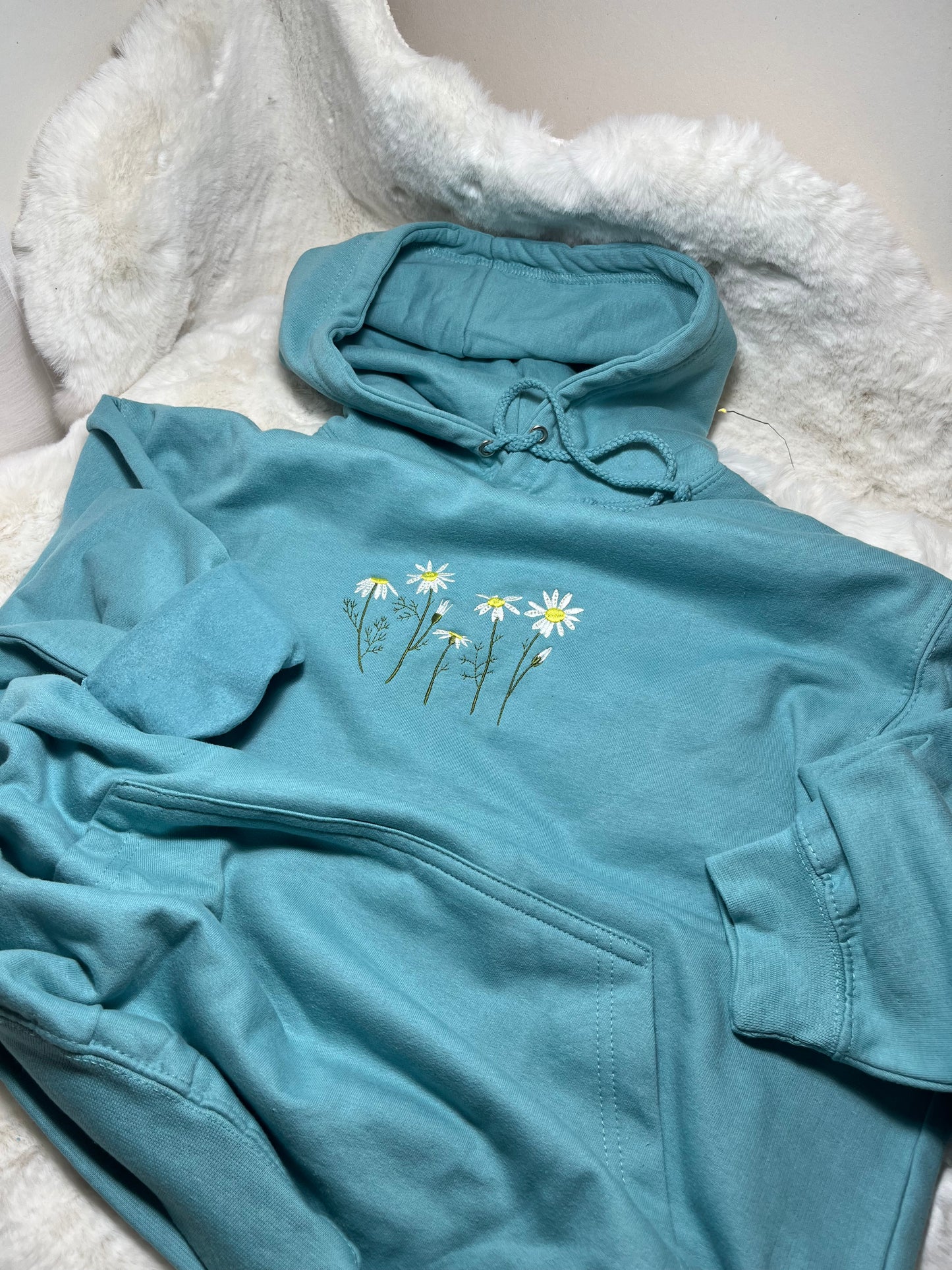 DAISY HOODIE IN SEAFOAM BLUE SIZE MEDIUM