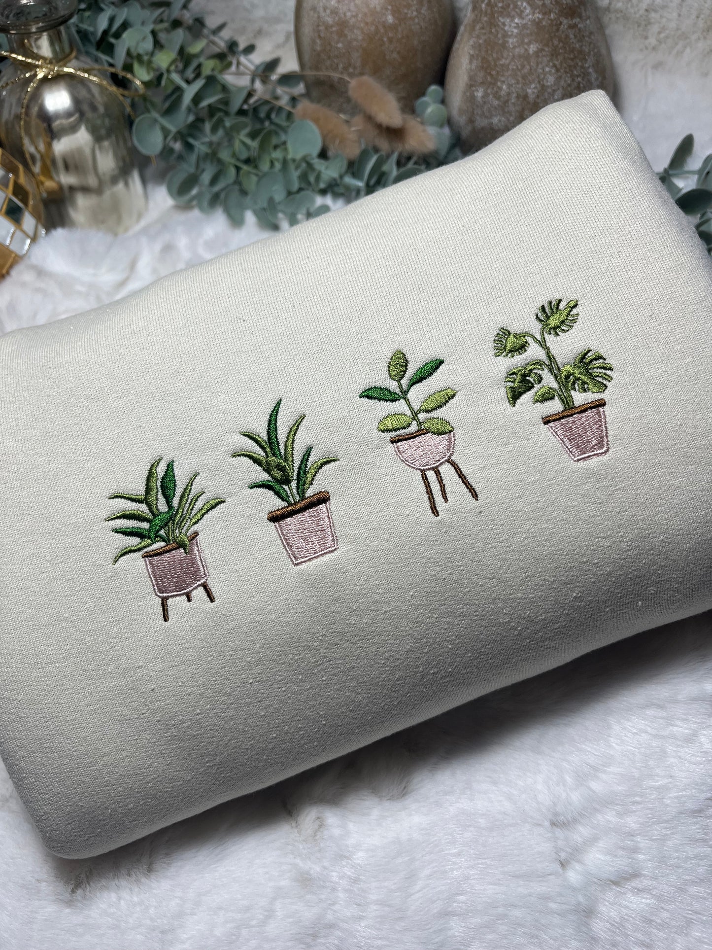 EMBROIDERED PLANT AND POTS