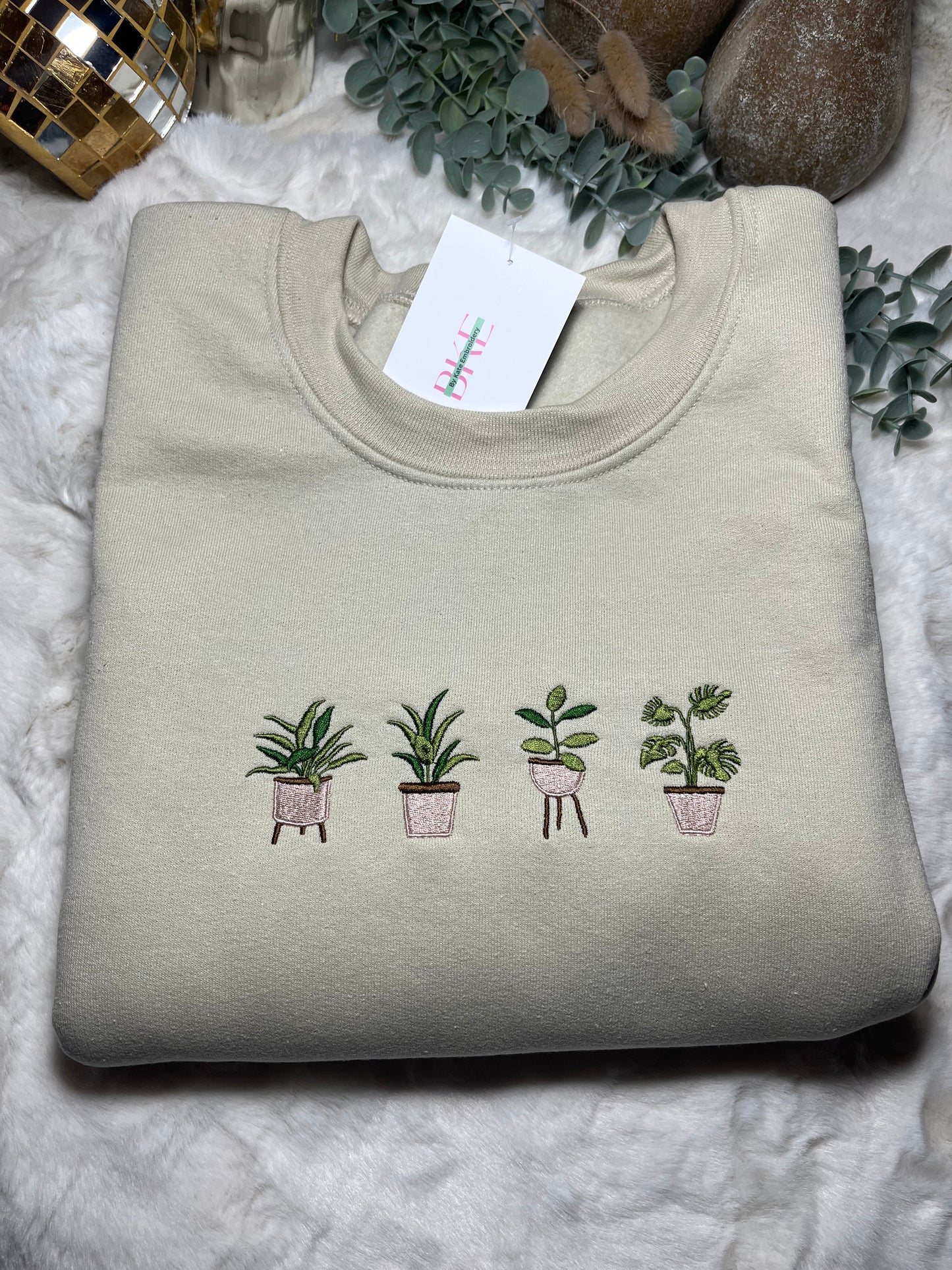 EMBROIDERED PLANT AND POTS