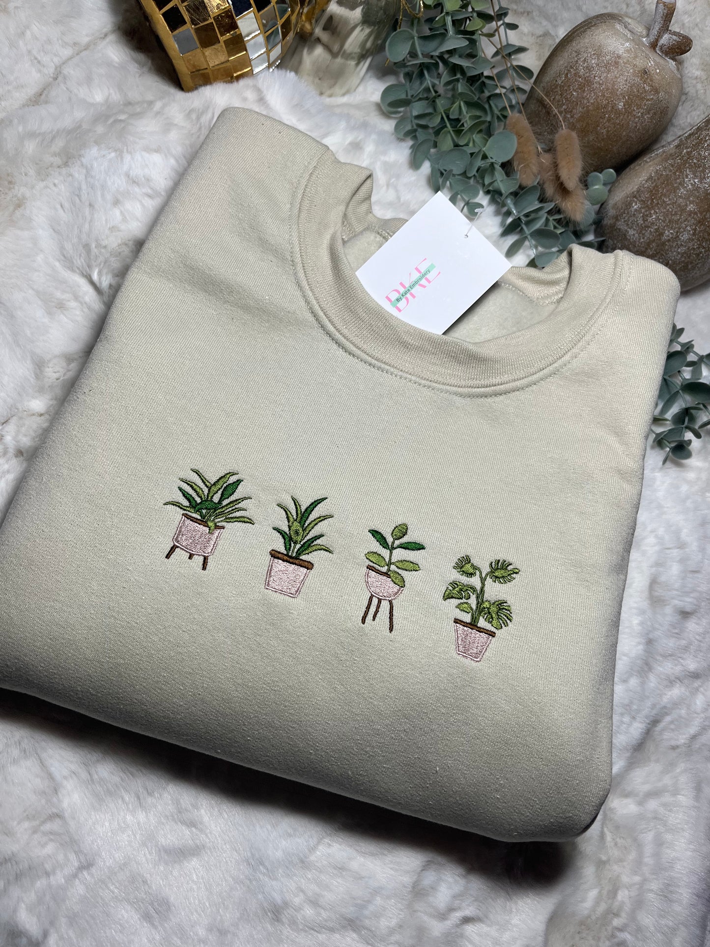 EMBROIDERED PLANT AND POTS